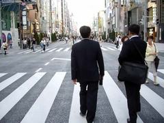 うなだれています。