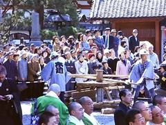 人力でたててゆきます