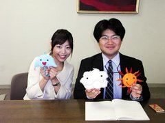 ご結婚間近の渡辺記者♪
