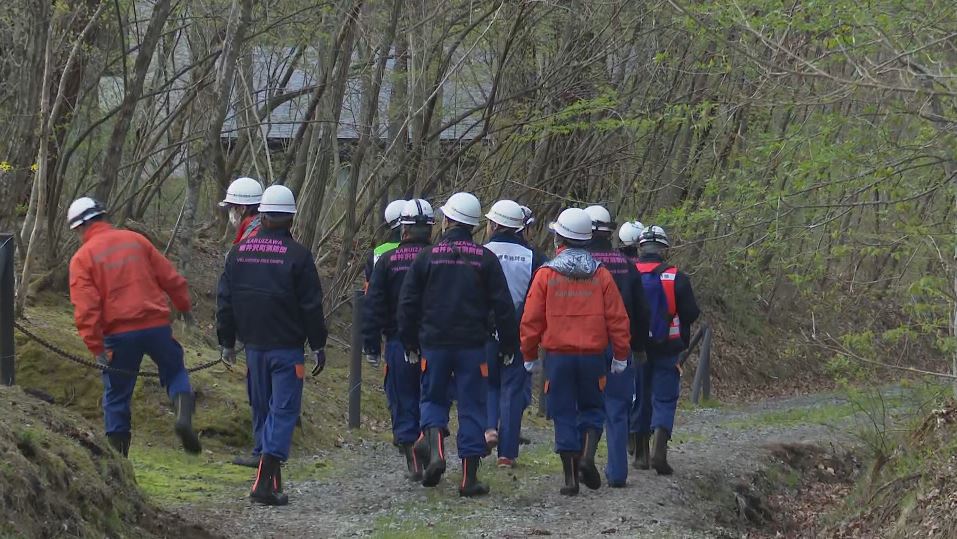 軽井沢で行方不明の76歳男性　遺体で発見　前日に妻と山菜採りへ　車にいたはずも姿見えず　妻「どこへ行ったの…」　車から1キロ離れた沢筋で倒れた状態