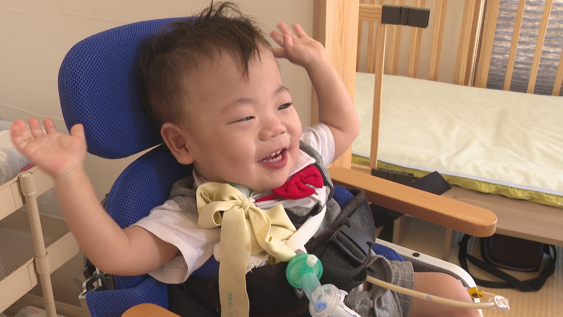 664gで生まれた男の子が退院　初めて自宅で祝う2歳の誕生日　2年間の入院生活は「家族中心のケア」で成長や発達を促す　今も24時間体制でケア　両親「寝不足でも成長が喜び」