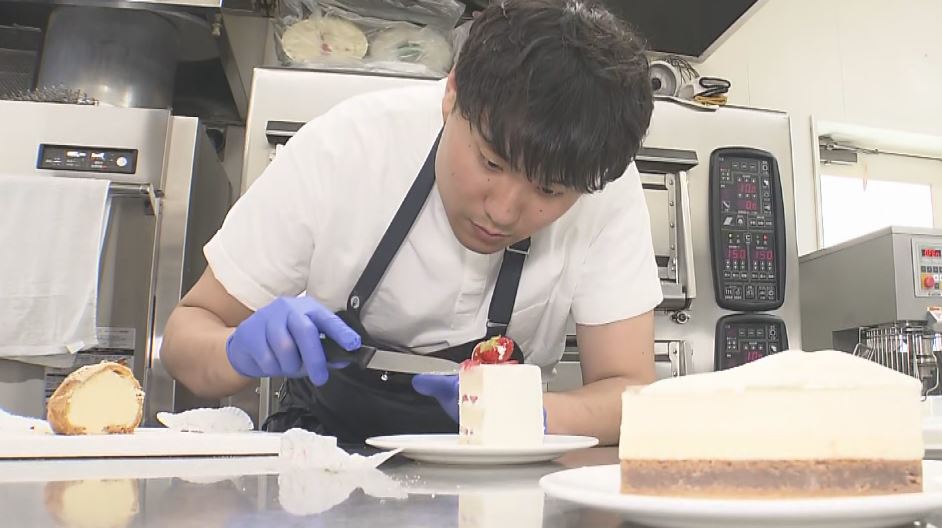 父が64歳で急逝…人気菓子店が休業　後を継ぐか悩む長男　すると夢に父が「お前の好きなようにやれ」　3カ月後、営業再開「父を超えられるように」