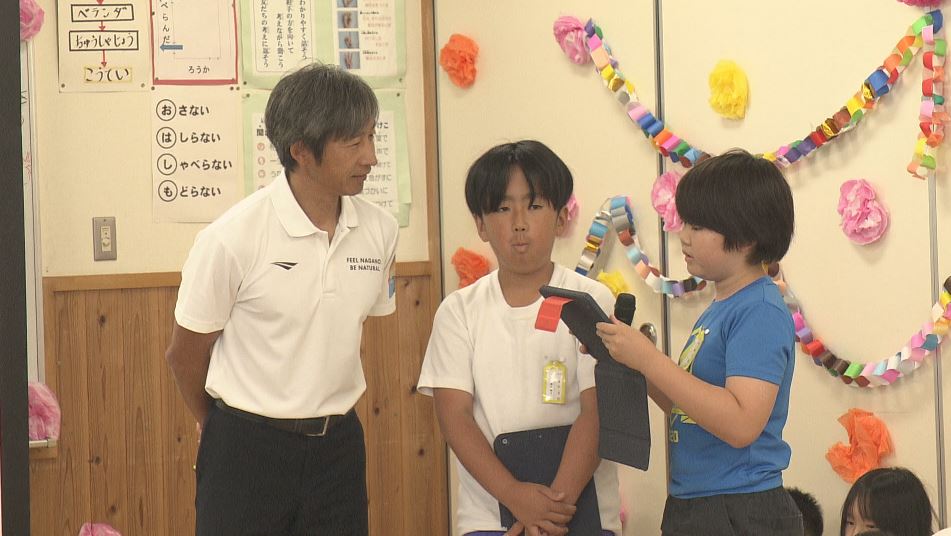 身近な困りごとは？子どもたちが荻原健司市長に意見と要望　「市政に反映を」とスクールミーティング