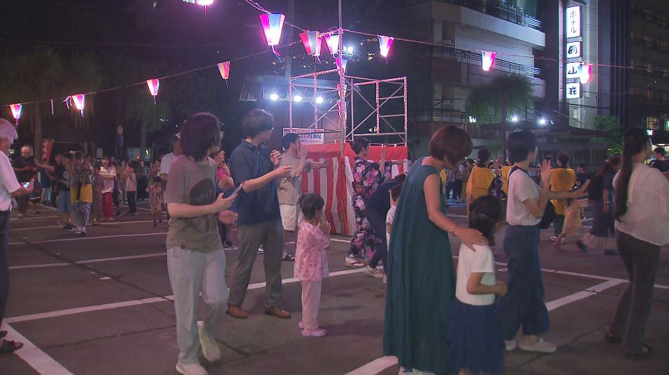 「盛り上がって好き」戸倉上山田温泉で60年以上続く盆踊り大会　長野・千曲市