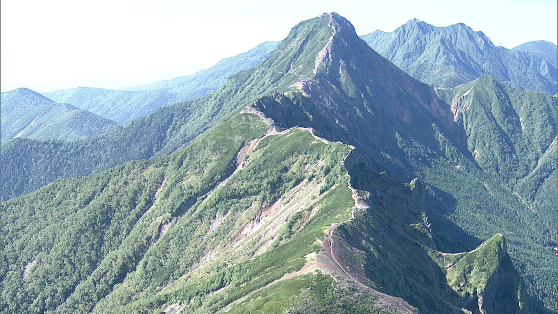 「転倒して頭にけがをした」長野県の52歳男性をヘリコプターで救助　八ヶ岳連峰赤岳付近で体調不良で行動不能に