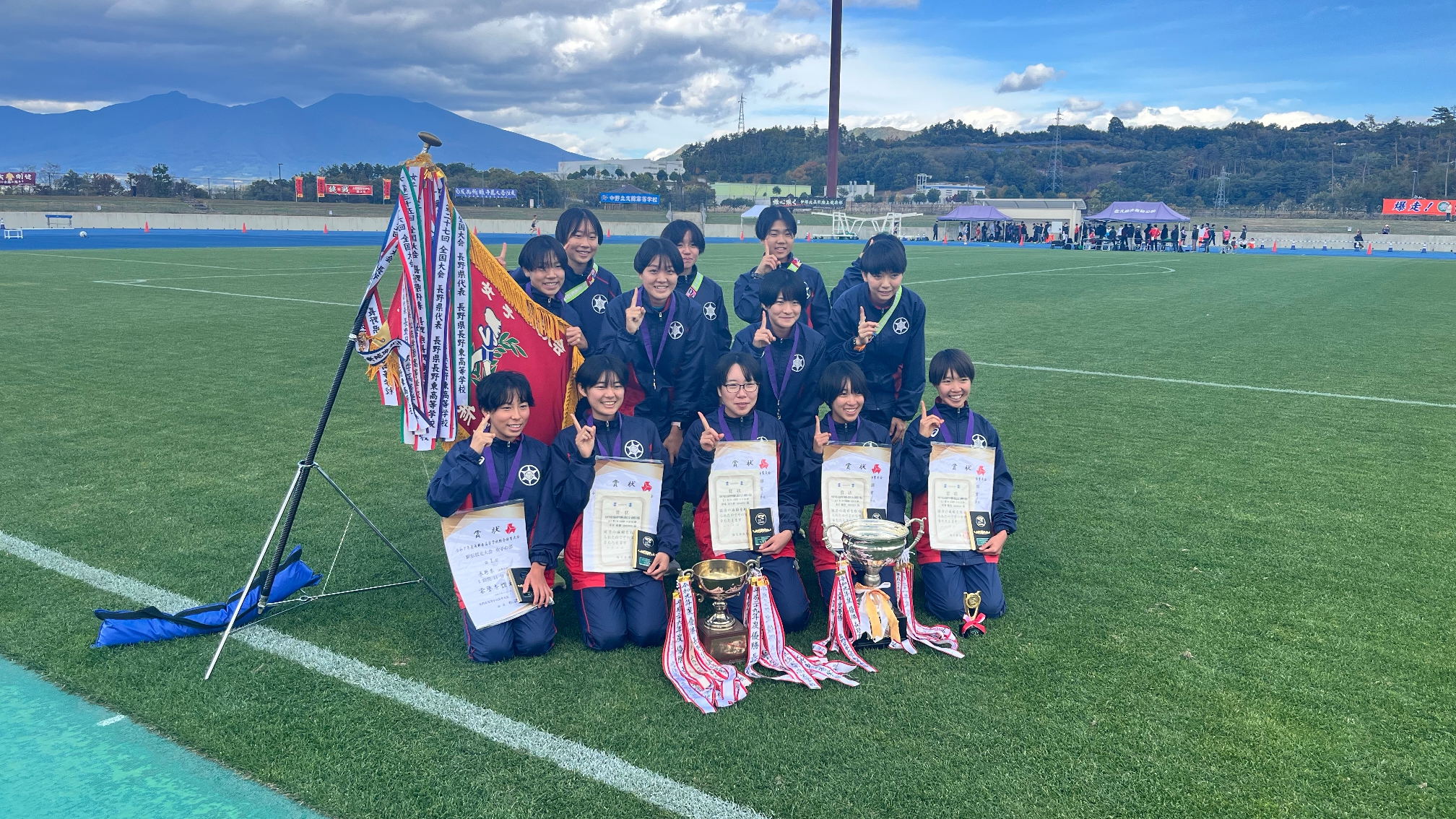【長野県高校駅伝】新コースに苦戦も…　女子・長野東19連覇　男子・佐久長聖28連覇　再び全国制覇へ決意新たに