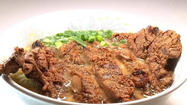 「老体です」駅前の町中華「若大将」45年の歴史に幕　閉店から2カ月、企業が事業承継「ニュー若大将」誕生　少し味を変えるも…名物「山賊焼ラーメン」も引き継ぐ　「心配と楽しみ半々」「地域に愛される店に」