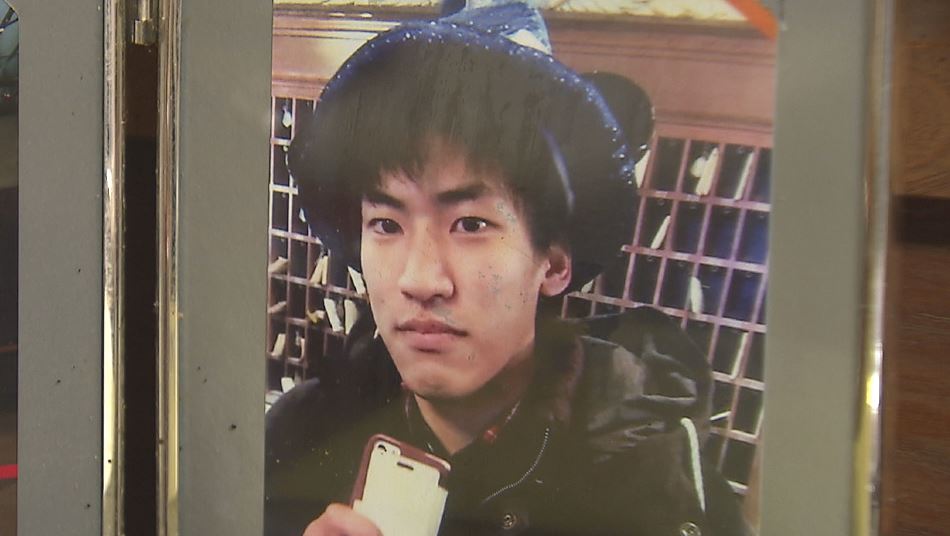 大学生の息子を亡くす…「死を無駄にしない」父親の思い　軽井沢町でスキーツアーバスが道路脇に転落…15人死亡、26人重軽傷　安全運行への提言や事故の教訓を語り継ぐ活動続ける　事故から10年