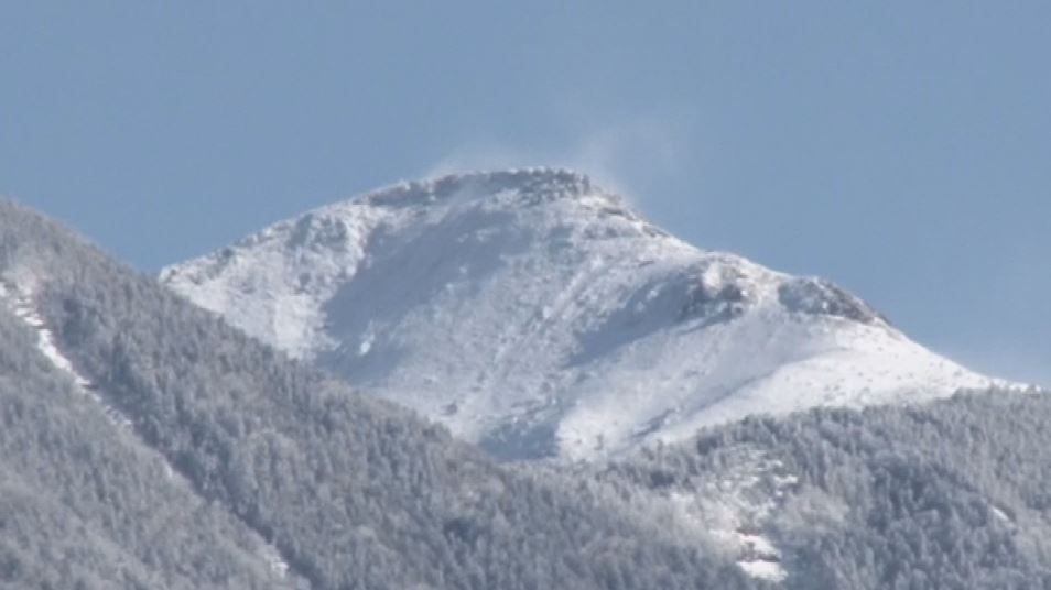 「強風で動けない」登山中に外国籍の20代の3人が遭難　救助に向かった警察などが山小屋で合流　八ヶ岳連峰の硫黄岳付近