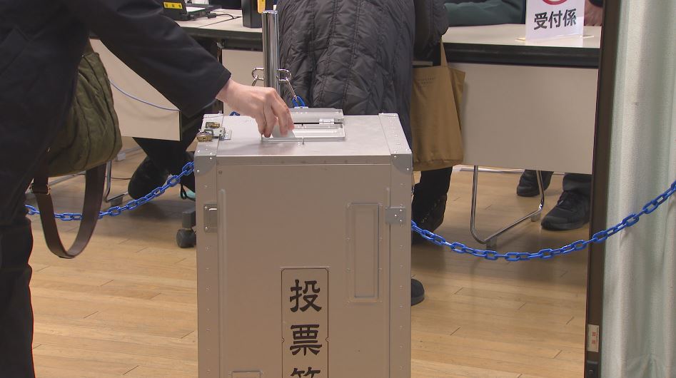 【衆院選】期日前投票所で用紙を「二重交付」　国民審査に訪れた有権者2人に既に投票した比例区の用紙も渡す　投函済みで有効票となる見込み　長野市役所の投票所