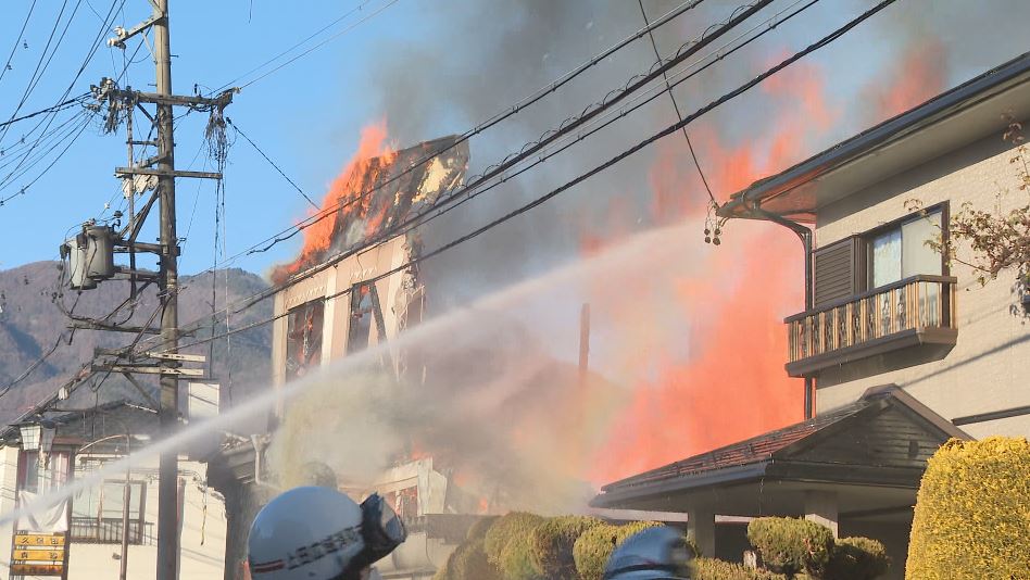 長野・上田市の住宅で火事　2人死亡　70代の夫婦と連絡取れず　県内で火災が相次ぎ1月以降の死者は11人に