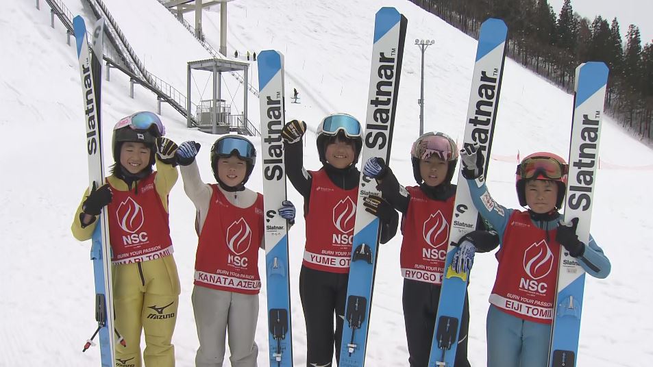 「希さん、ラージヒルもがんばれー！」“銅メダル2個”スキージャンプ丸山選手に地元の後輩たちがエール「金メダル持ち帰って」　恩師「希は本当に負けず嫌い」