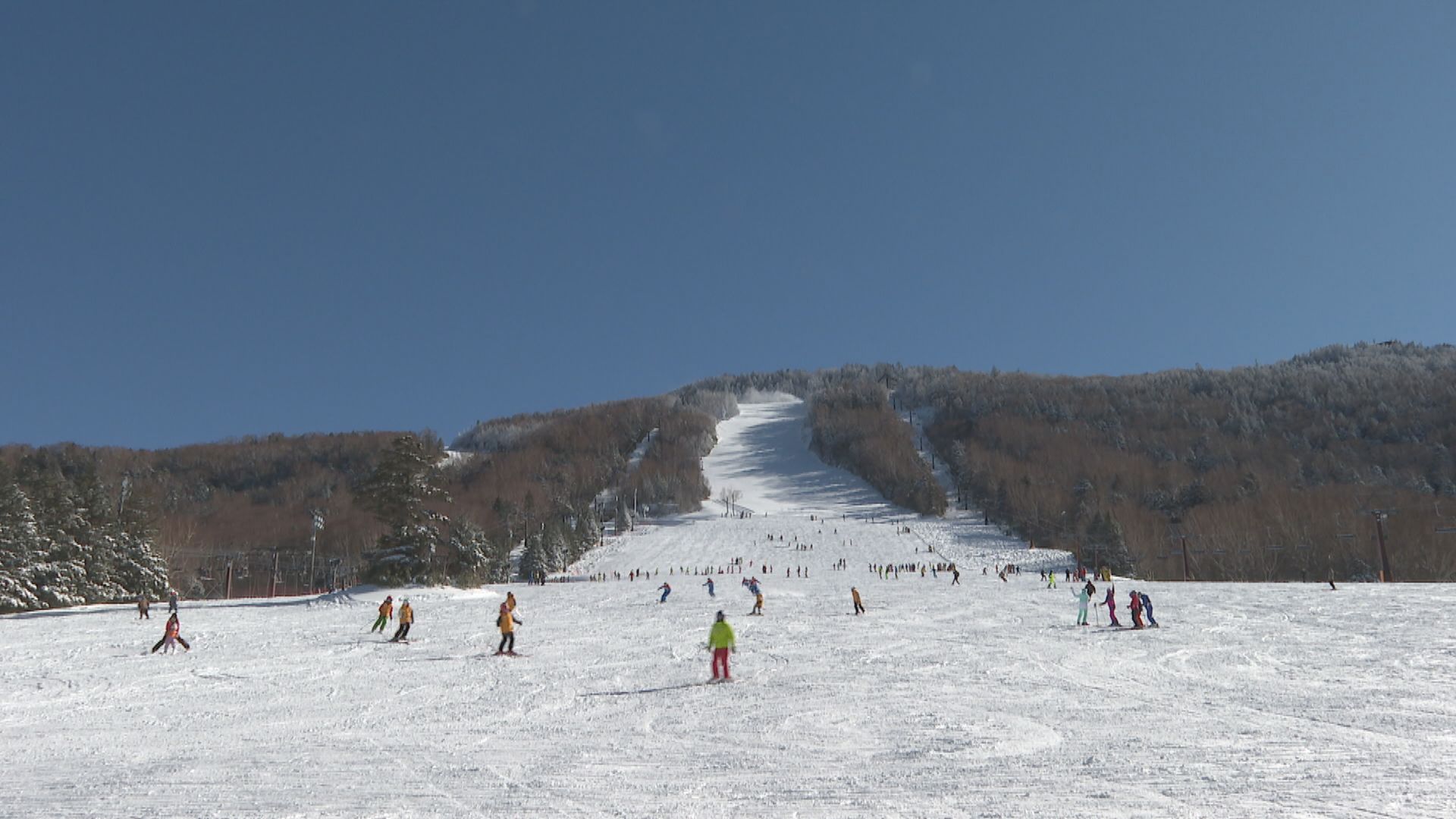 スキーヤーとスノーボーダーが衝突　神奈川の64歳男性が死亡　福井の40歳の男性は軽傷か　長野・志賀高原のスキー場