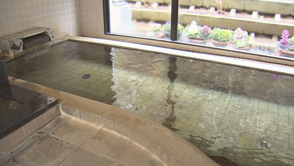 記録的な少雨で給水制限…休業の温泉施設が約1か月半ぶりに営業再開　客「気持ちいい」「水の大切さがわかった」　長野・筑北村
