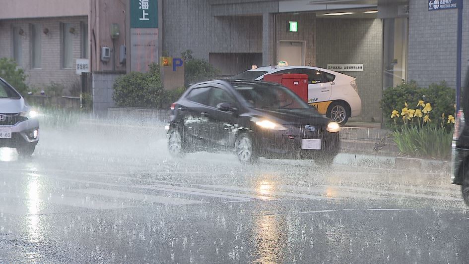 雷が原因　長野県内の一部地域で最大約47万8320戸で停電　午後6時23分から最長で1時間46分間　新幹線も一時ストップ　大気の状態が不安定