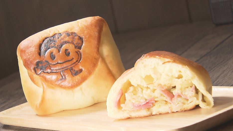 70年愛されるパン　名付け親は「ゴジラ−1.0」山崎貴監督　「やさいぱん」から「コールスロール」に改名　パンのファンだった監督がPRキャラも描き下ろし　味はそのまま「地域のB級グルメに」　長野・松本市