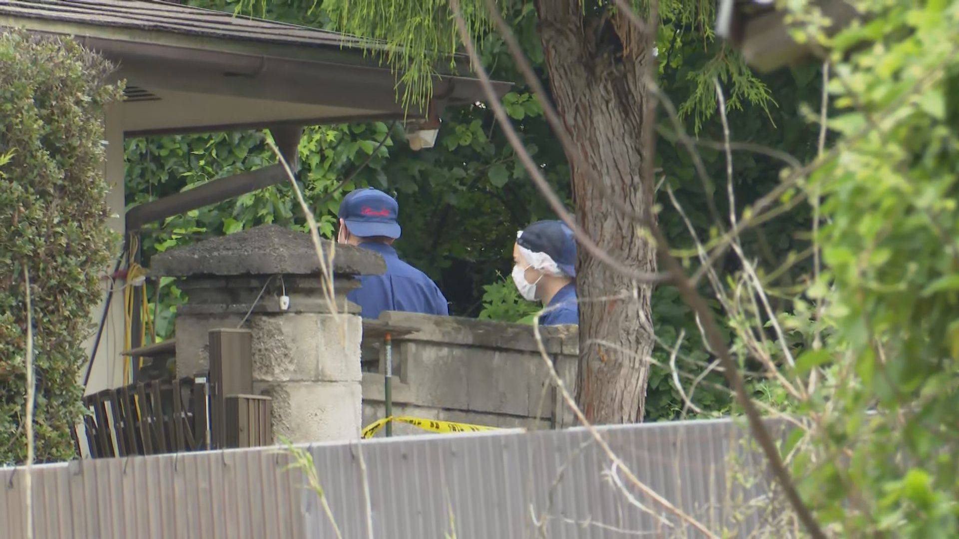 【速報】母親と娘か　2人の遺体を発見　父親の46歳男を殺人未遂の疑いで逮捕　14歳息子「父親に襲われた」と店に助けを求める　長男に刃物で切り付け殺害しようとした疑い　2人の殺害にも関与か　長野・東御市