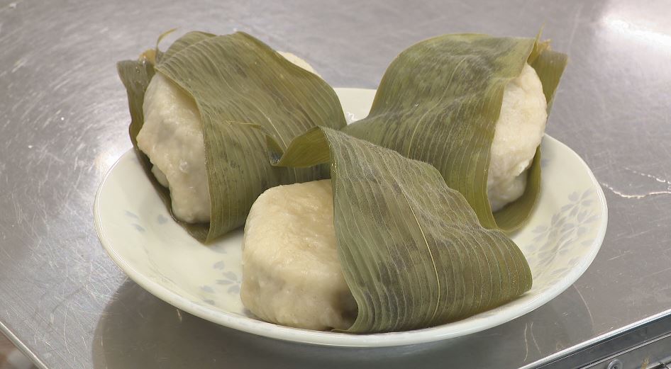 「100点のおいしさ」長野の郷土食“おやき”の体験教室　ルーツは中国の饅頭！？　伝統野菜「小森ナス」と味噌を生地と笹で包み、18分蒸して完成　「歴史を大切に、次の世代へつなげてほしい」
