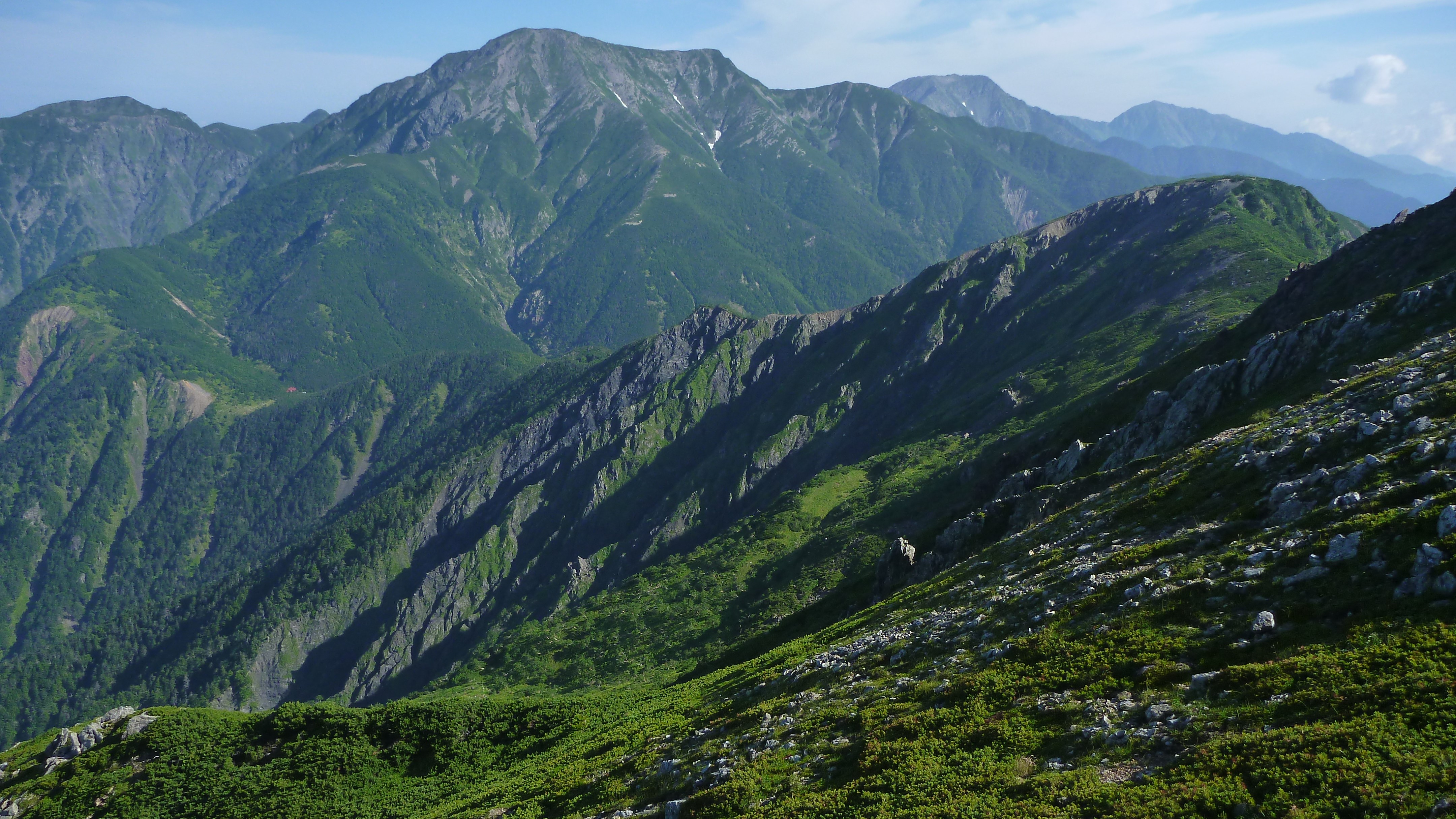 遺体の身元は山口県の68歳男性と判明　南アルプス易老渡付近の登山道を外れた斜面で発見