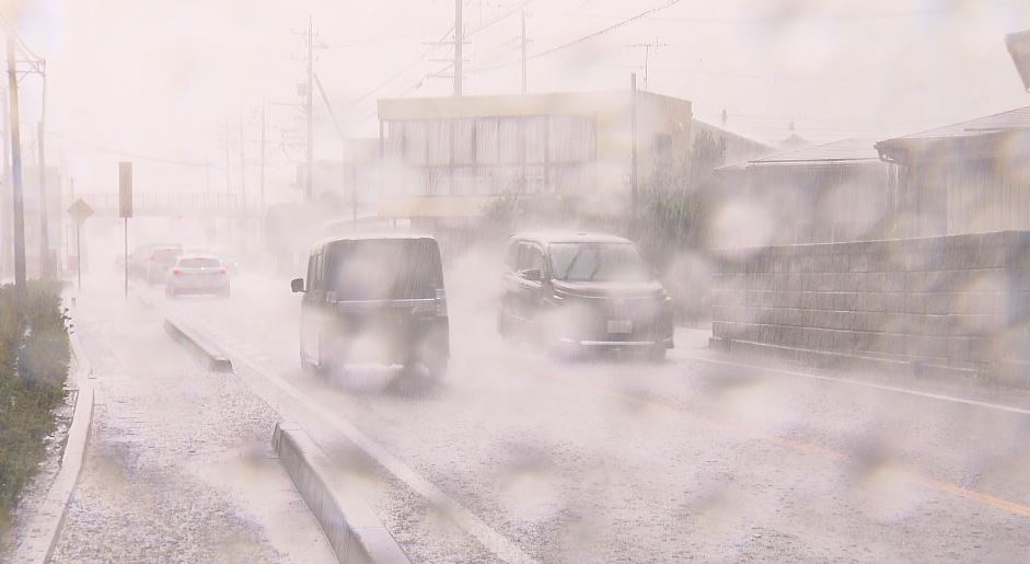 きょう14日も「ゲリラ雷雨」に注意　大気の状態が非常に不安定　長野県内で昼過ぎ～夜のはじめ頃、雷を伴う激しい雨の所も　1時間予想降水量は全県で40ミリ　発達した雨雲がかかり続けた場合「警報級の大雨」か