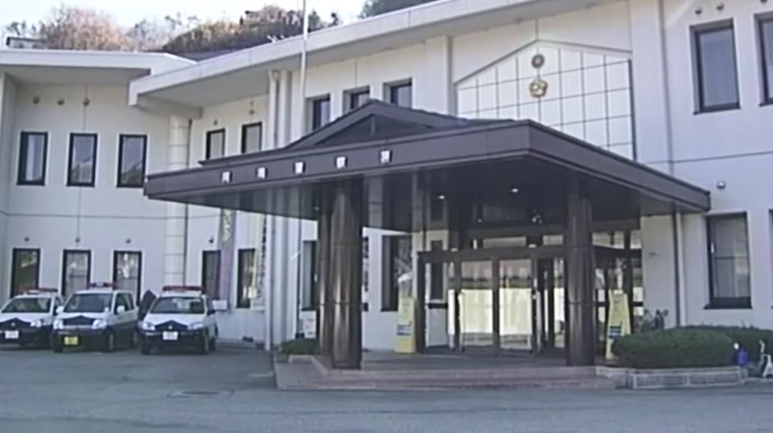 川で車が横転　車内にいた男性が死亡　長野・阿南町