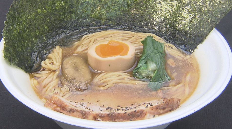 「最後は近場で」人気ラーメン味わう　HIKAKINの「みそきん」など各地の店　「信州ラーメン博」11年ぶり5連休最終日もにぎわう　11日間で5万人来場　長野市